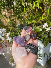 Load image into Gallery viewer, Valentine’s Day Crystal Boxes