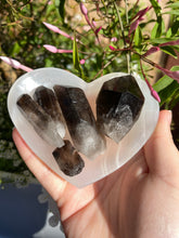 Load image into Gallery viewer, Raw Smokey Quartz Points
